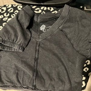 Anthropologie Pilcrow, medium black stonewashed crop sweatshirt top NWT